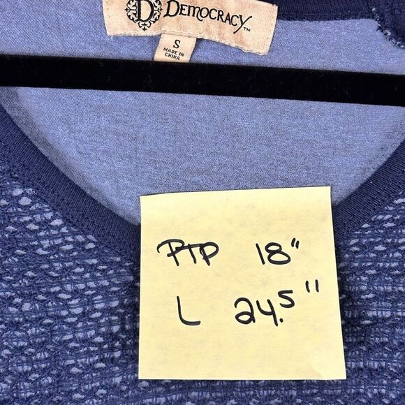 Democracy Woman’s top. Size: Small - Picture 6 of 7